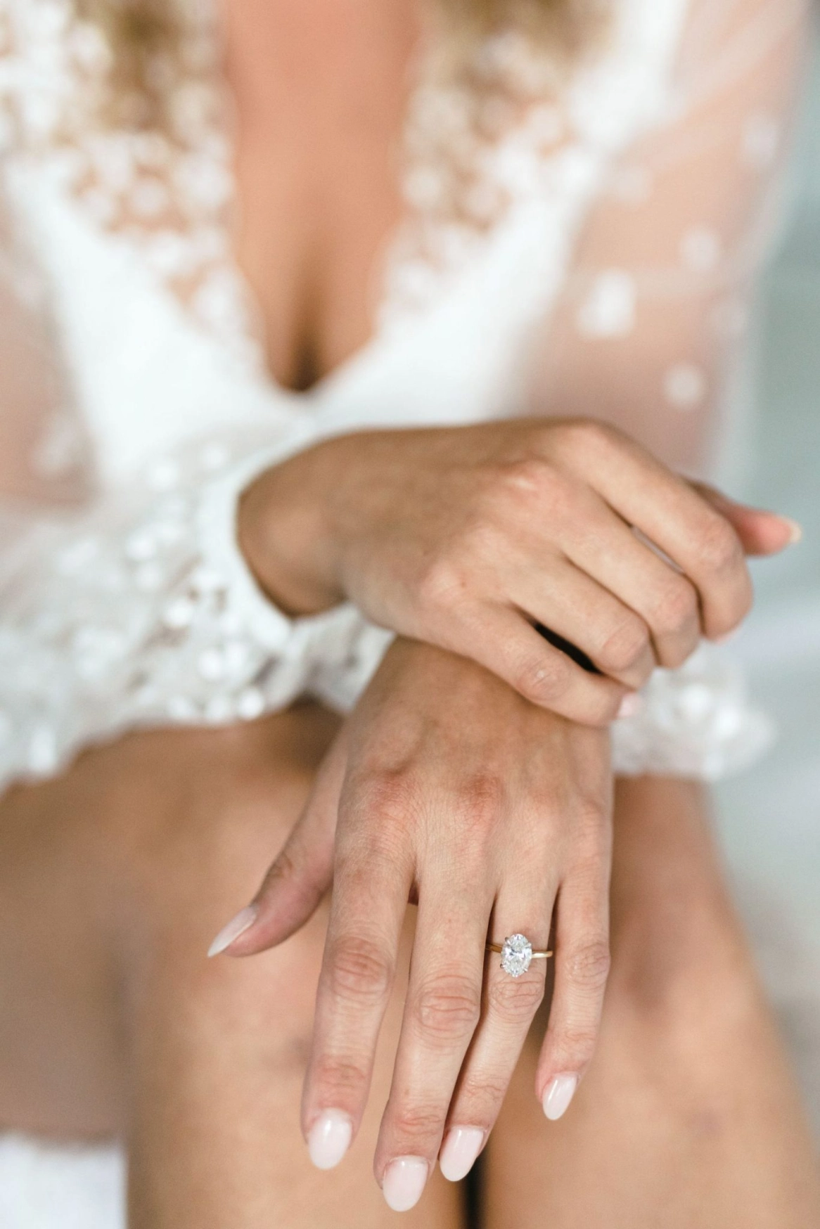 AdamsonHouseWedding_MalibuWedding_GeoffampLyndsiPhotography_GettingReady39-1-scaled